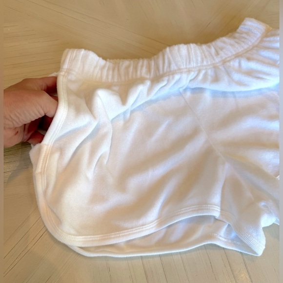 🔥HP🔥NWOT - PINK Victoria's Secret Beach Terry Varsity Shorts in White Size Large - Picture 8 of 16